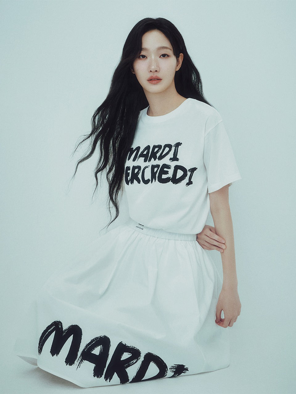 Mardi Mercredi - Tshirt Brush Logo (Ivory Black) product image 1 | TRAB K-Fashion Australia
