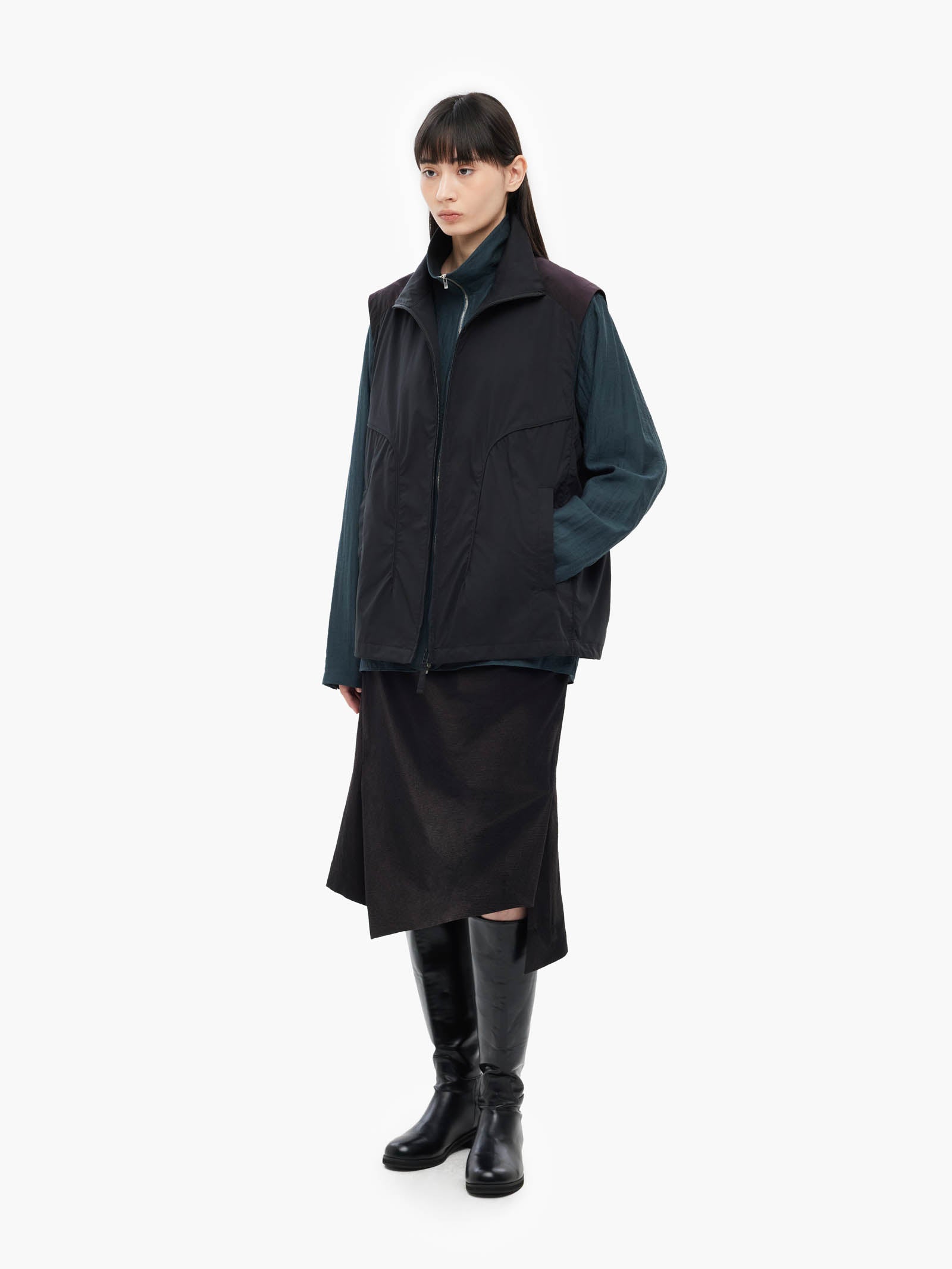 Jiyong Kim - Sun-Bleached Work Vest (Black) product image 5 | TRAB K-Fashion Australia