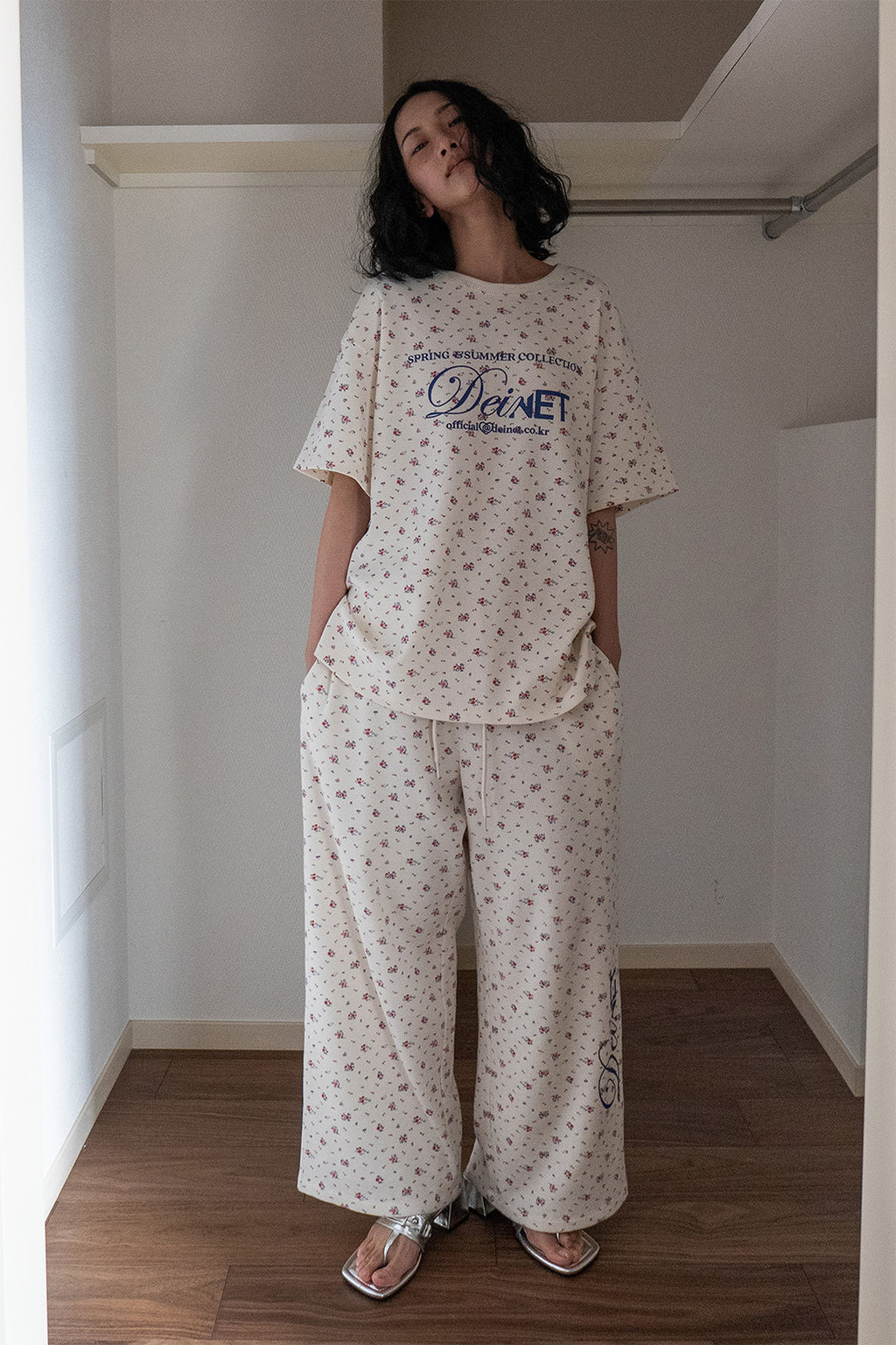 Deinet - Soft Waffle Flower T-Shirt (Ivory) product image 4 | TRAB K-Fashion Australia