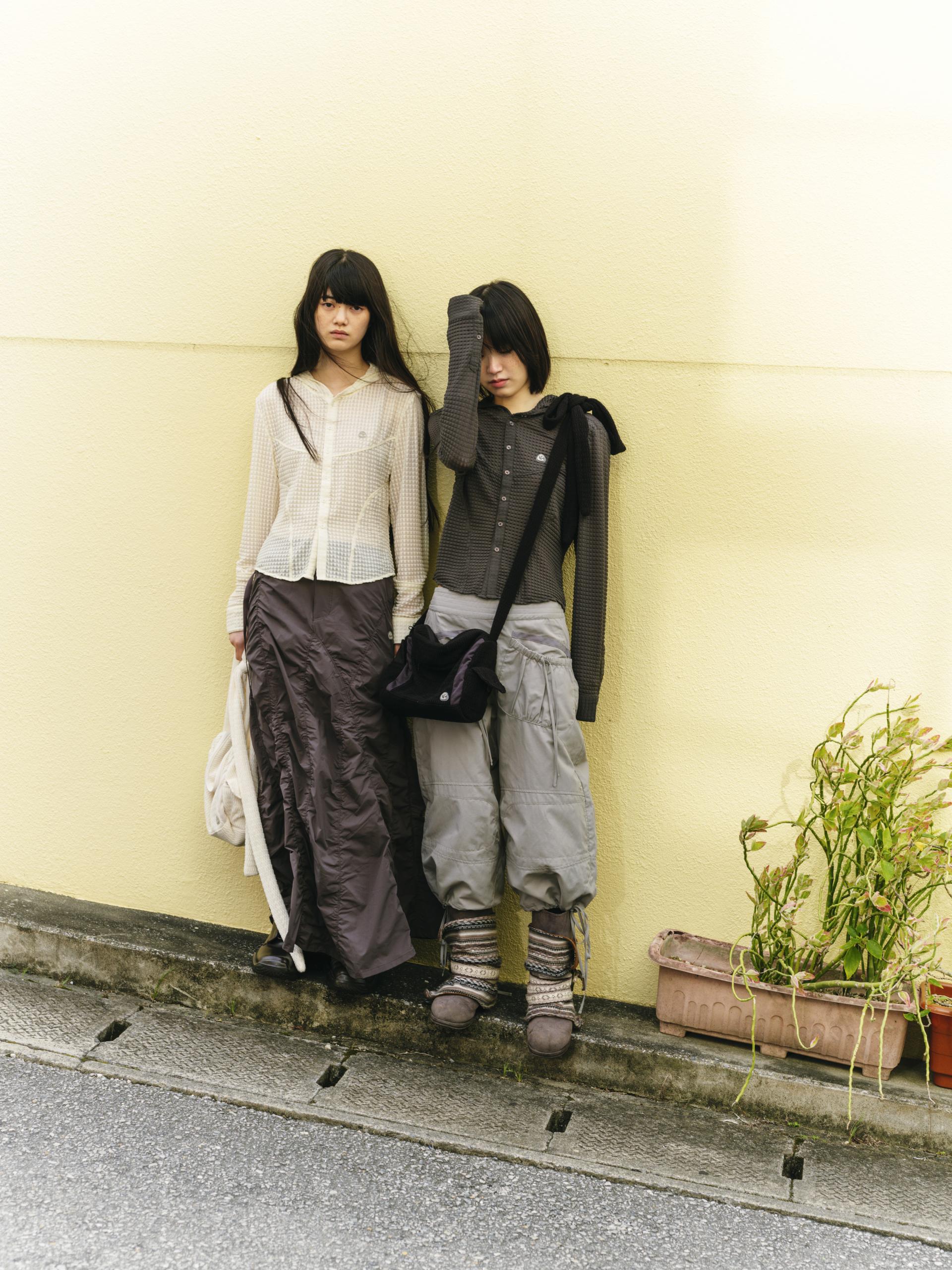 Coyseio - Round Hoodie Shirts (Ivory) product image 2 | TRAB K-Fashion Australia