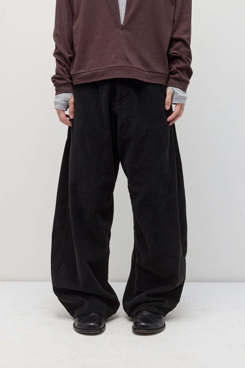 Hatchingroom - Wide Curve Pants Corduroy (Aged Black) product image 6 | TRAB K-Fashion Australia