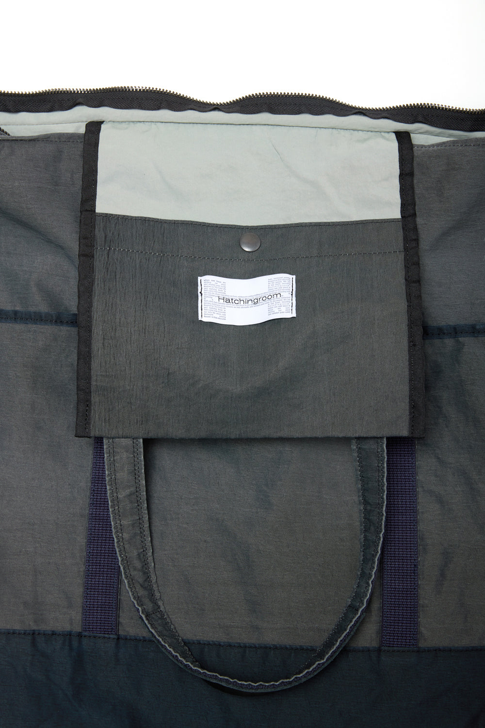 Hatchingroom - VTG Nylon Tote (Navy) product image 3 | TRAB K-Fashion Australia