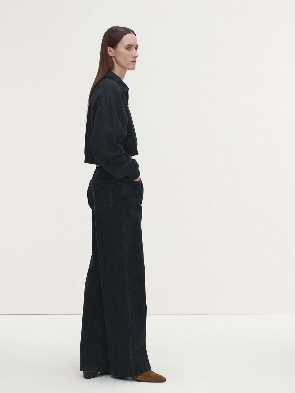 Tonywack - Garment-Dyed Cropped Zip Up Sweatshirt (Faded Black) product image 3 | TRAB K-Fashion Australia