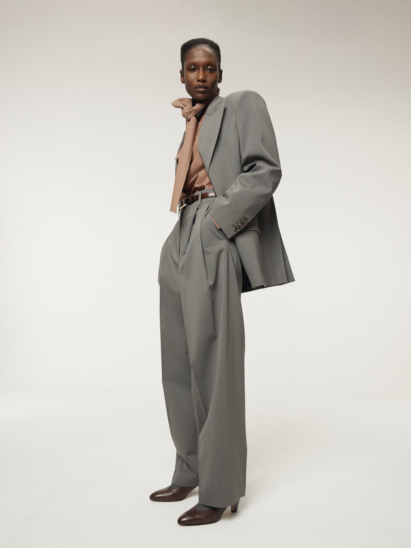 Recto - Two Tuck Suit Pants (Midnight Grey) product image 7 | TRAB K-Fashion Australia