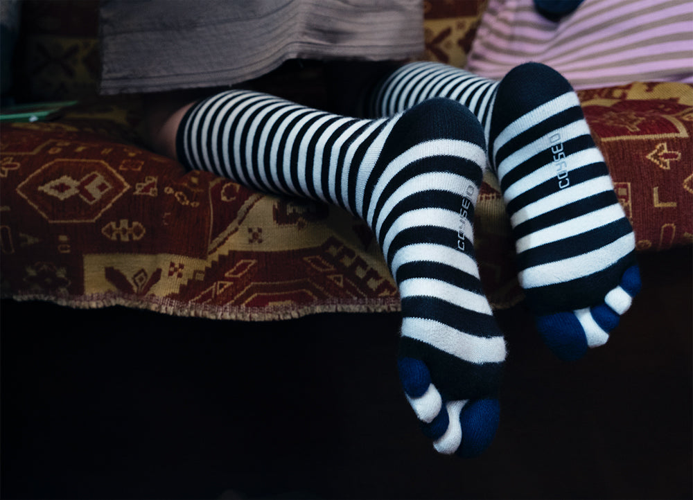 Coyseio - Stripe Five-Toe Socks (Black) product image 5 | TRAB K-Fashion Australia