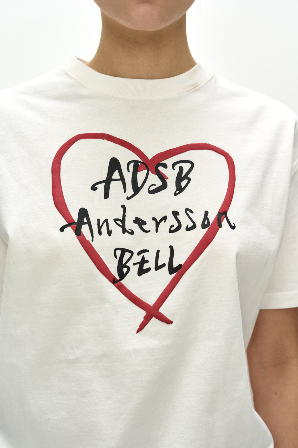 Andersson Bell - [Pre-Order – Ships June 4] Unisex Heart Kelly Logo T-Shirts (White) product image 7 | TRAB K-Fashion Australia
