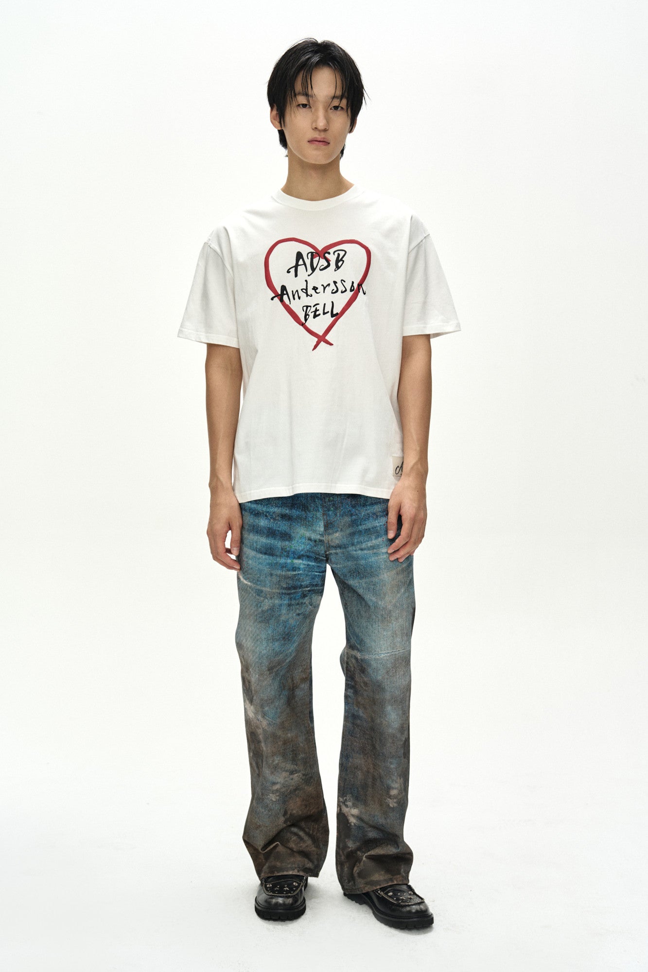 Andersson Bell - [Pre-Order – Ships April 13] Unisex Heart Kelly Logo T-Shirts (White) product image 2 | TRAB K-Fashion Australia