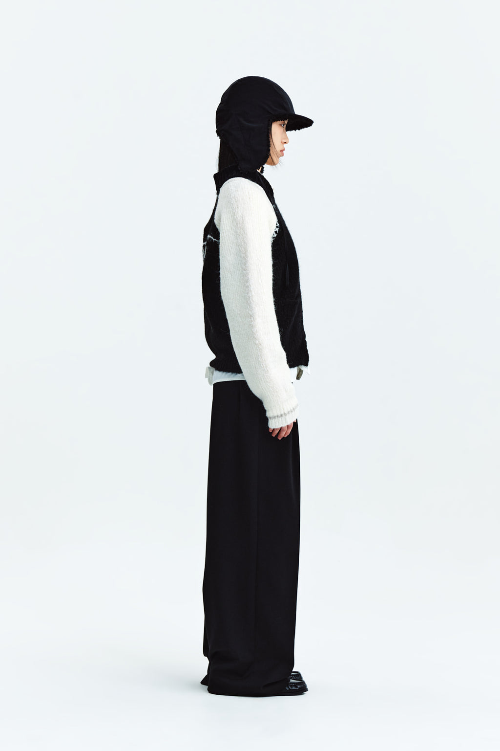 Matin Kim - Tuck Pocket Point Wide Pants (Black) product image 6 | TRAB K-Fashion Australia