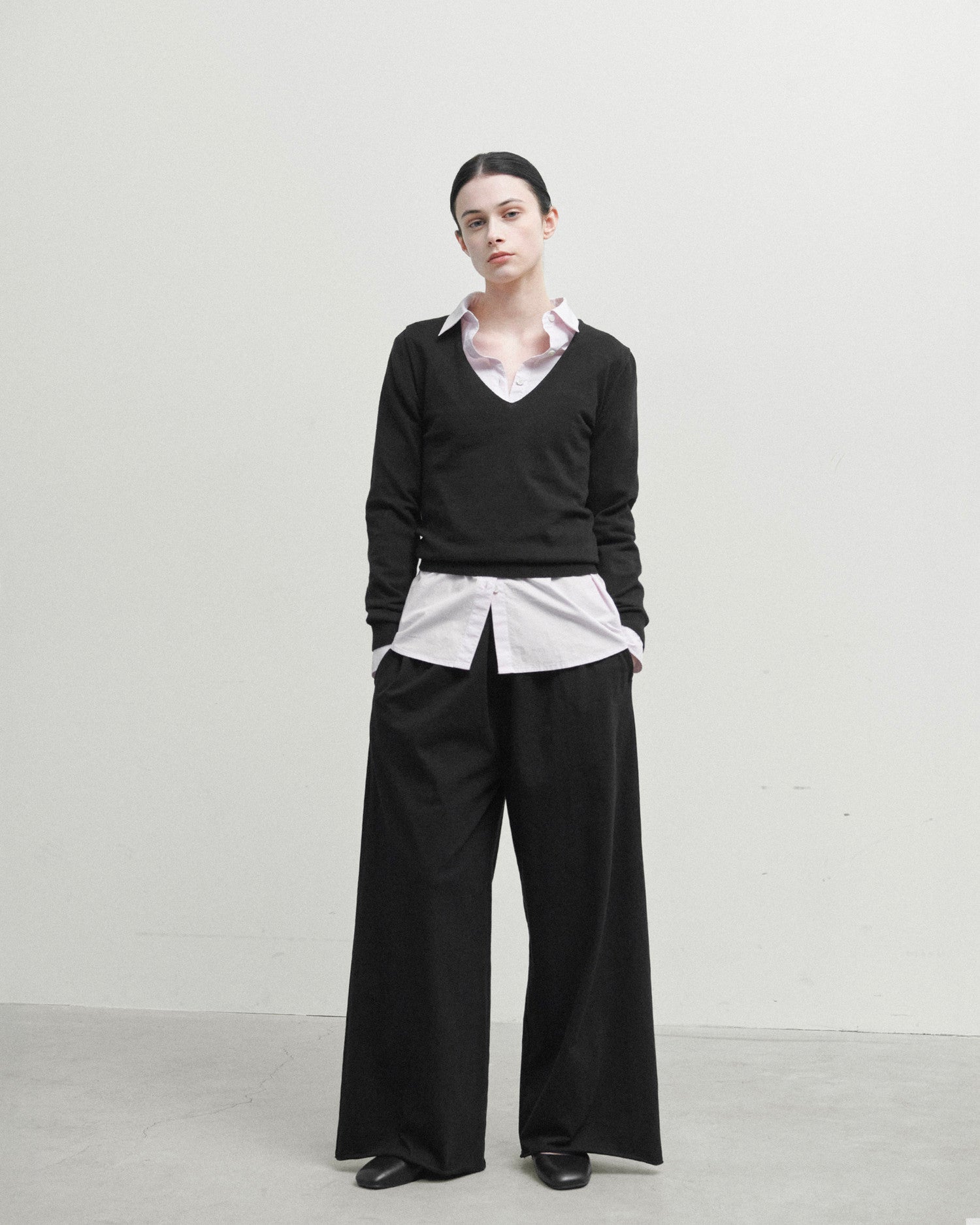 Brownyard - Organic Cotton V Neck Knit (Black) product image 1 | TRAB K-Fashion Australia