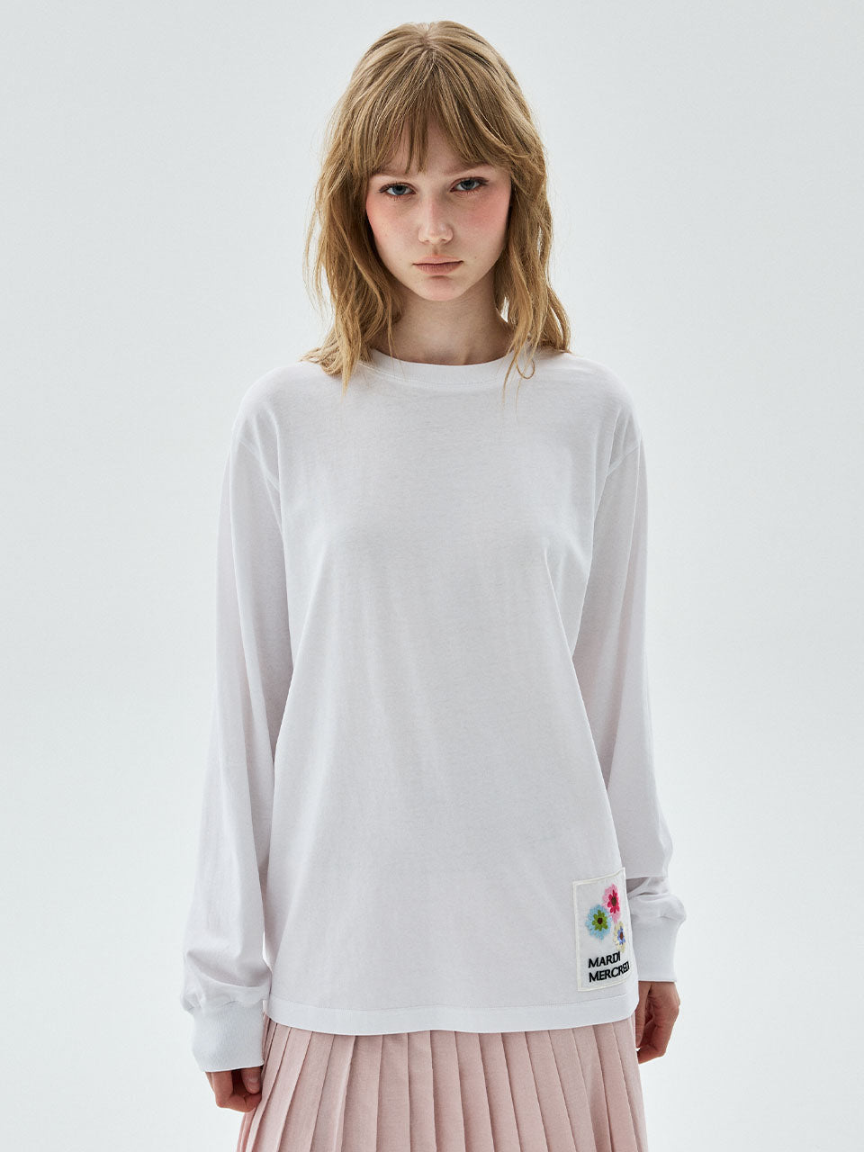 Mardi Mercredi - Tshirt Long Sleeve Flower Patch (White) product image 1 | TRAB K-Fashion Australia