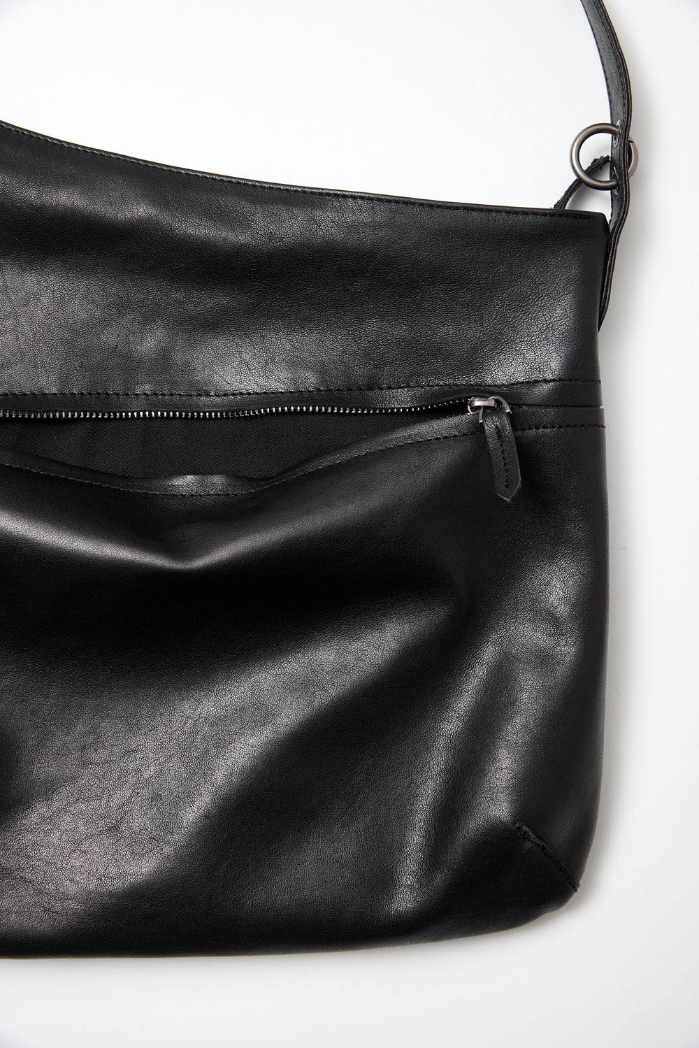 Hatchingroom - Archer Bag Lamb Skin (Black) product image 7 | TRAB K-Fashion Australia