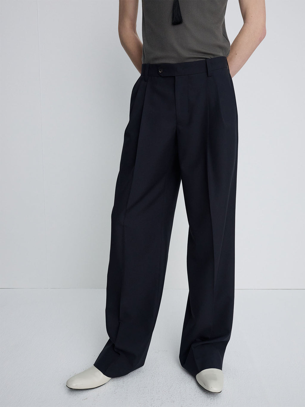 Tonywack - Tropical Wool Low-Rise Pleated Trousers (Navy) product image 2 | TRAB K-Fashion Australia