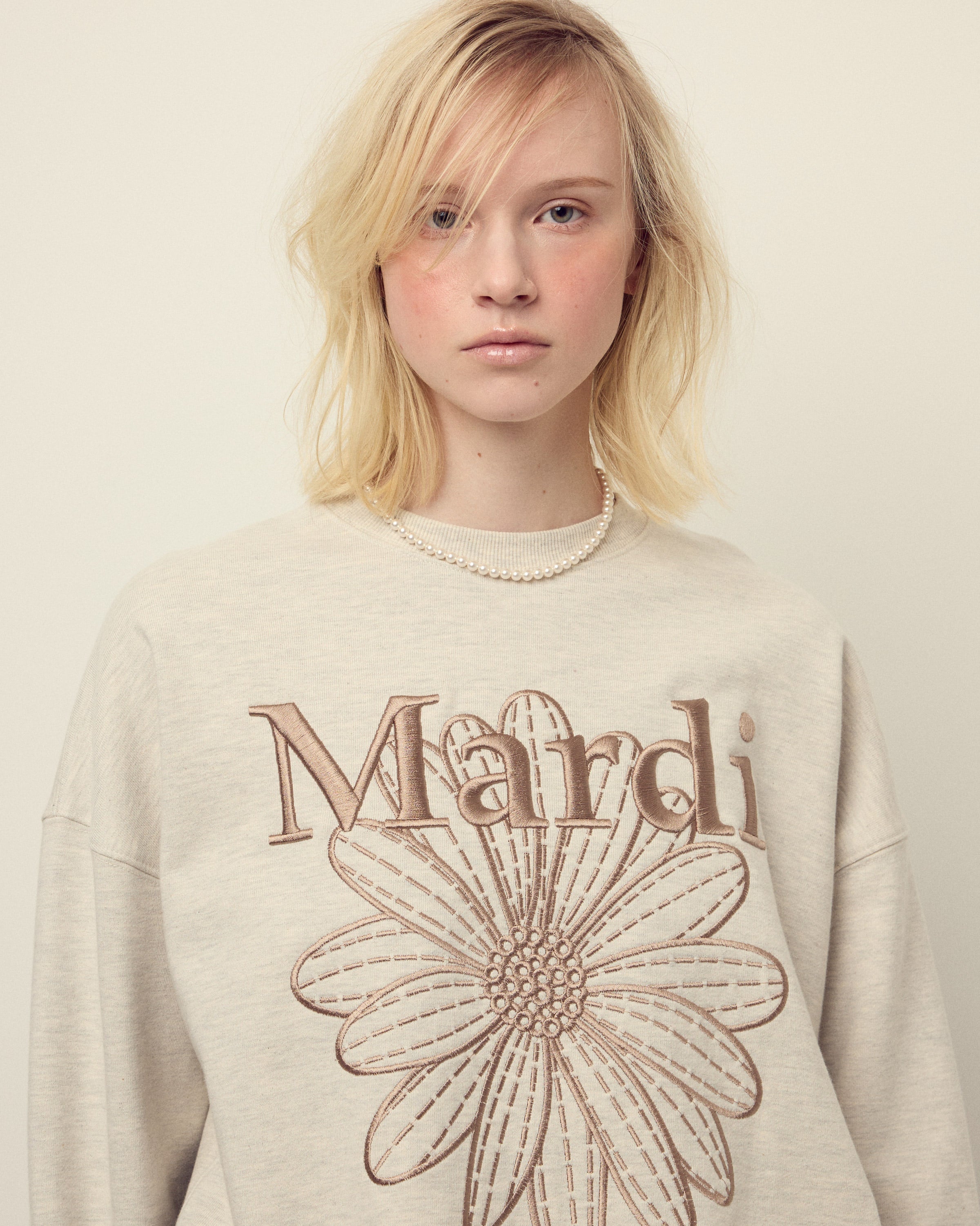Mardi Mercredi - Sweatshirt Flowermardi Needlework (Oatmeal Taupe) product image 1 | TRAB K-Fashion Australia