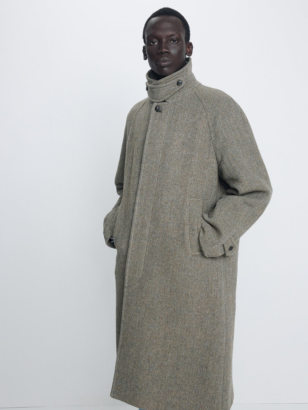 Tonywack - Herringbone Wool Raglan Overcoat (Patina Taupe) product image 4 | TRAB K-Fashion Australia