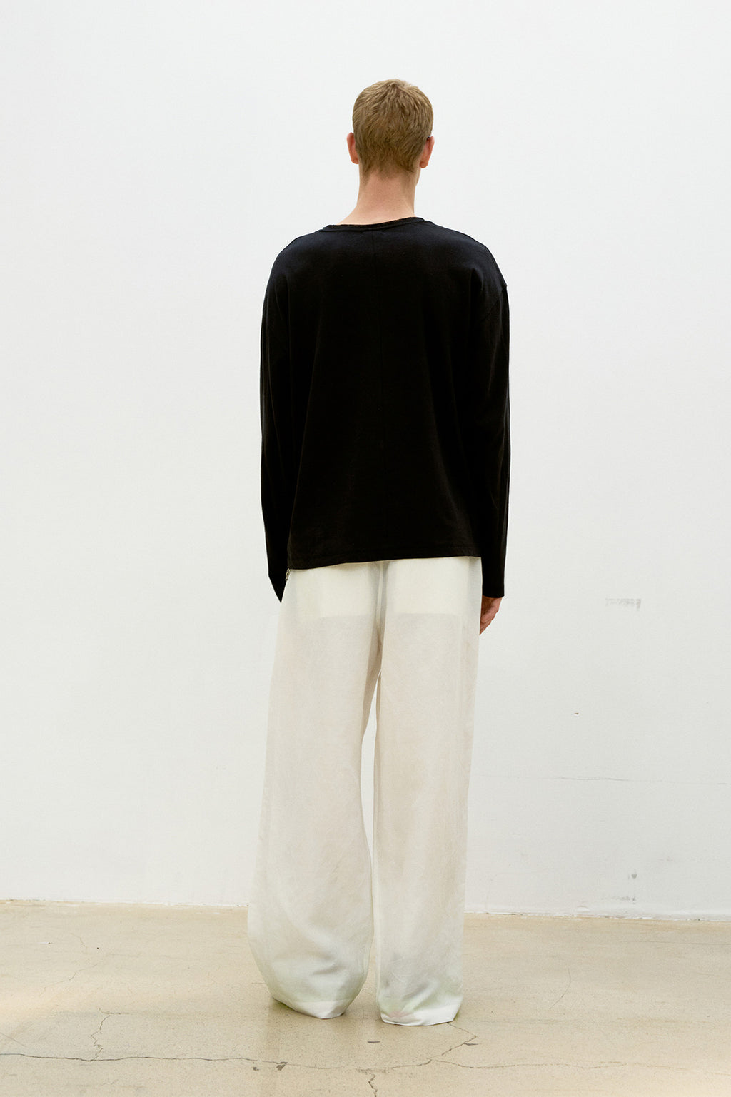 Coor - Classy Oversized Two-Tuck Trousers (White) product image 4 | TRAB K-Fashion Australia
