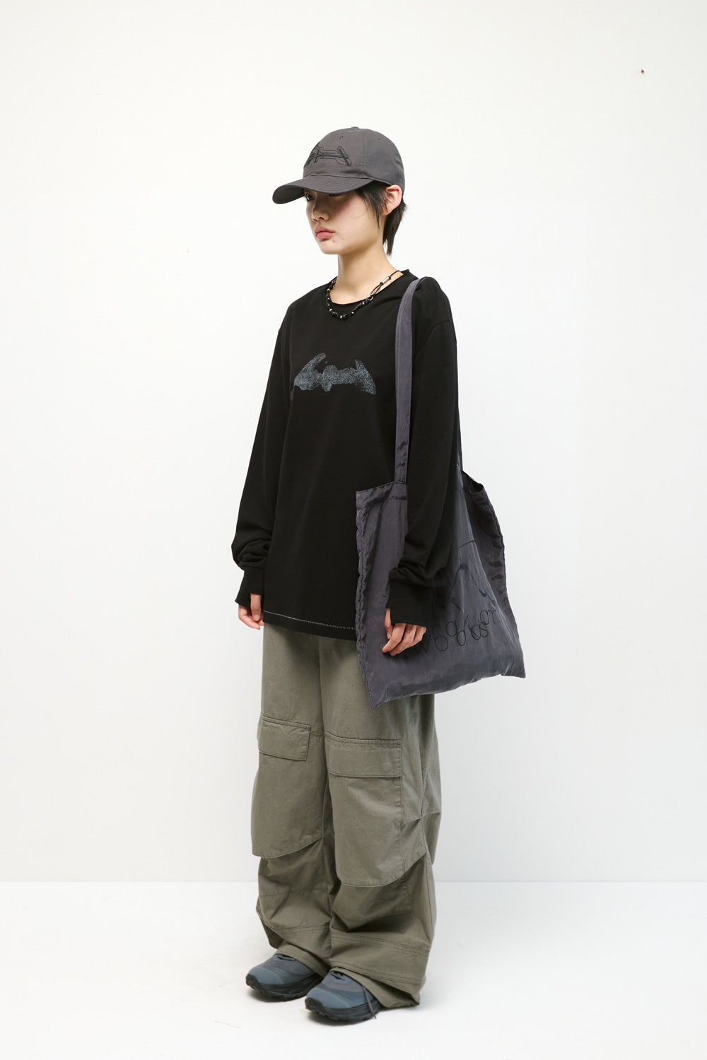 Hatchingroom - Shirakami Woods Tote (Charcoal) product image 4 | TRAB K-Fashion Australia