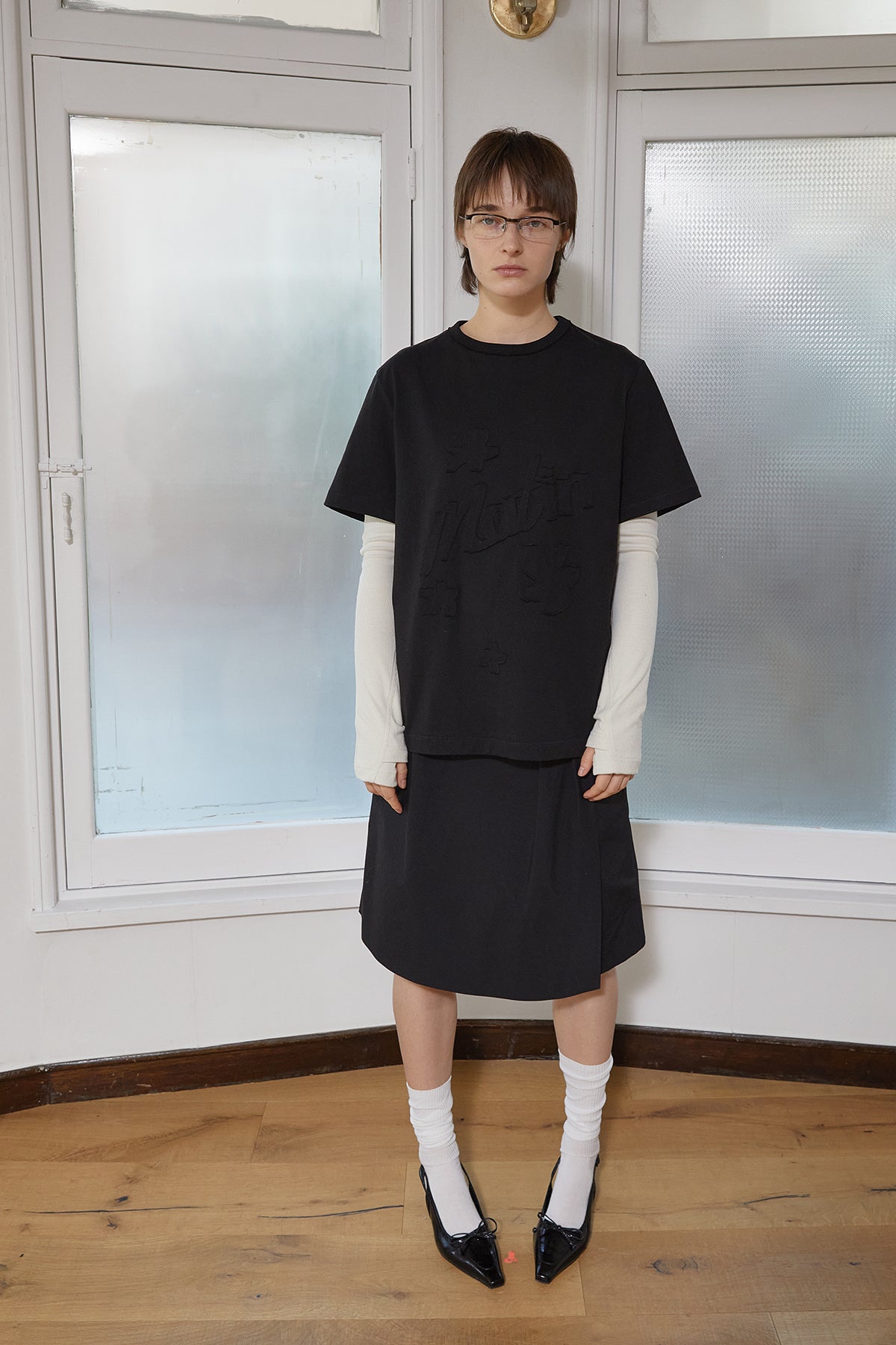 Matin Kim - Flower Applique Logo Top (Black) product image 13 | TRAB K-Fashion Australia