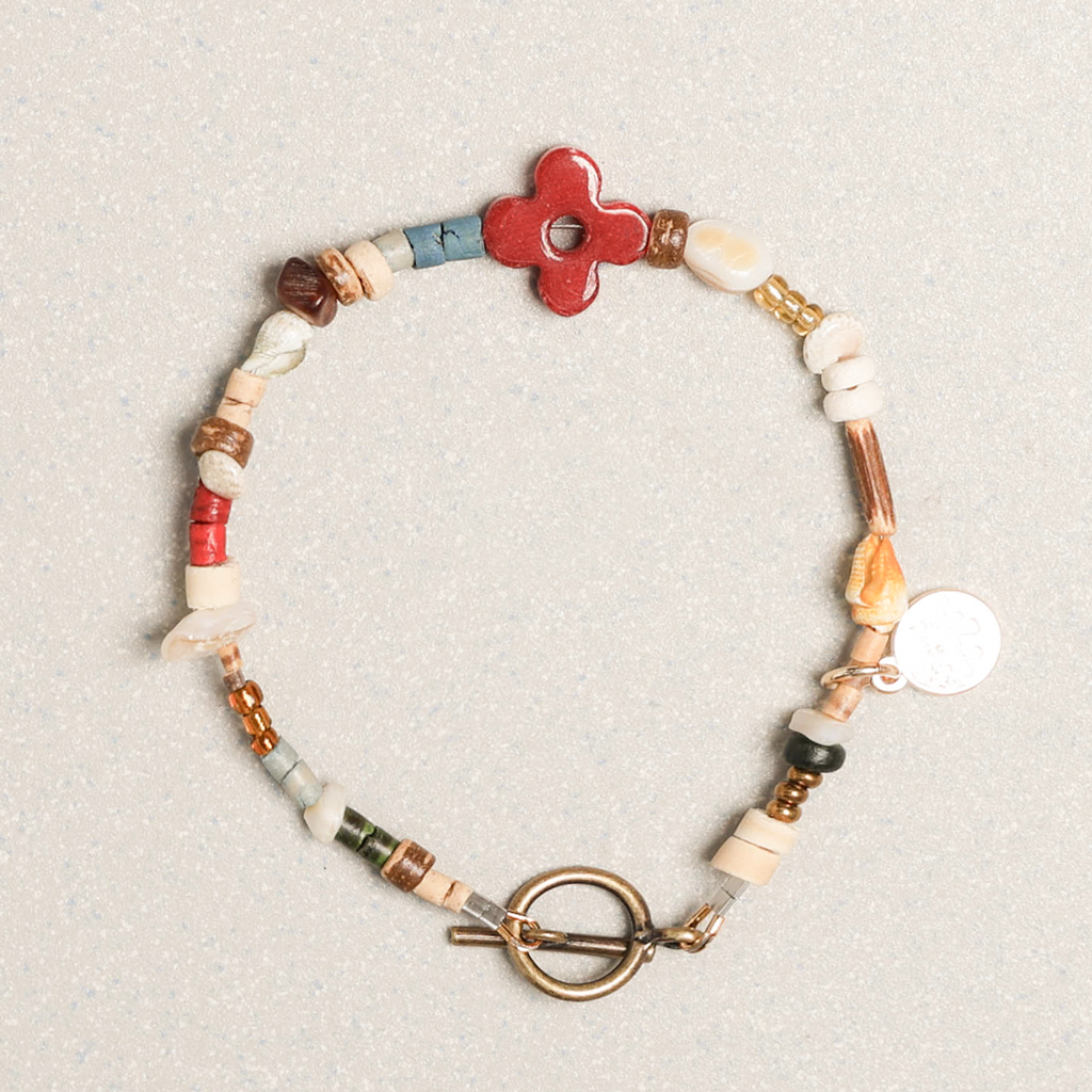 Towtow Archive - Clover Symbol Bracelet Vintage (Red) product image 1 | TRAB K-Fashion Australia