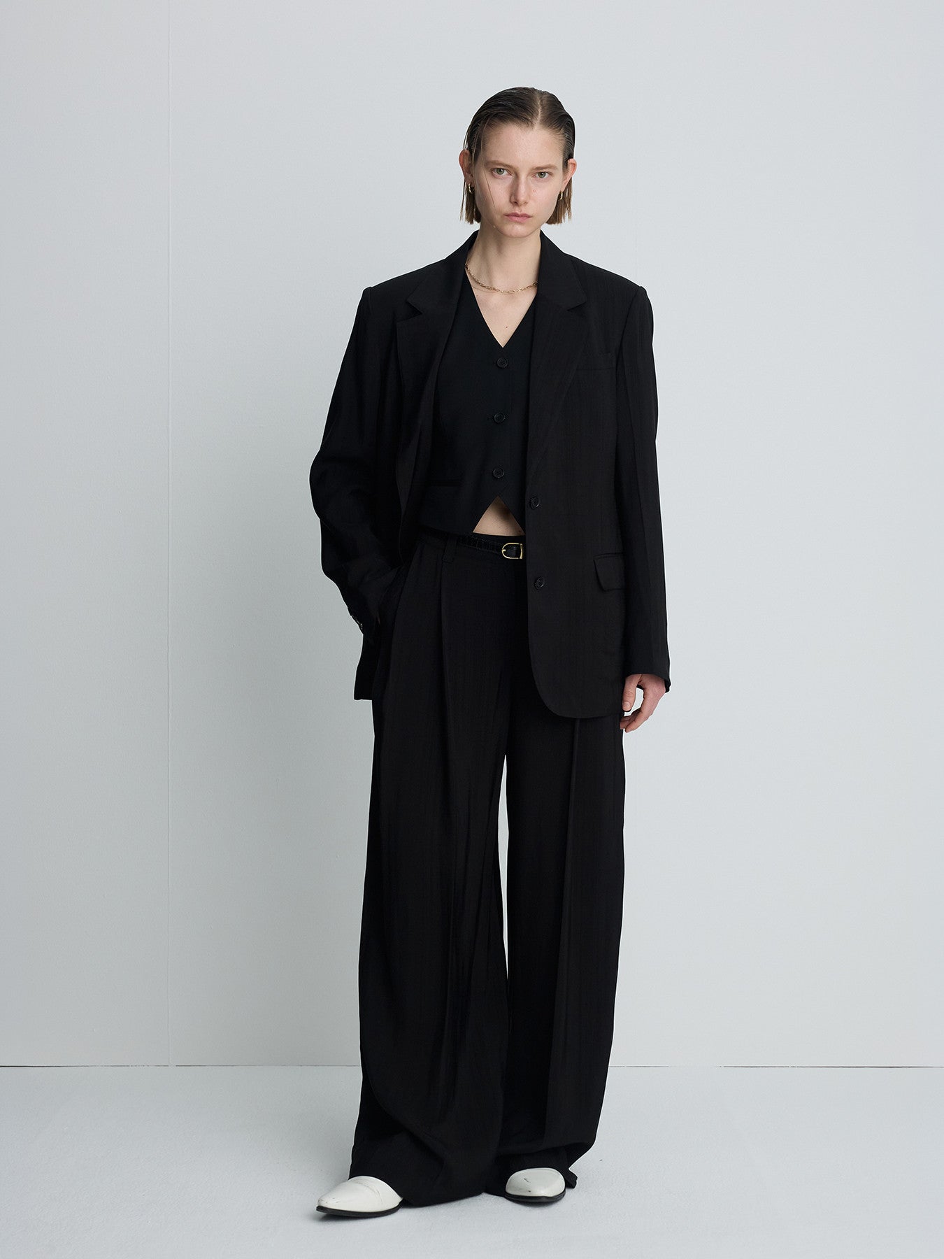 Tonywack - Airy Wide Leg Pleated Trousers (Black) product image 1 | TRAB K-Fashion Australia