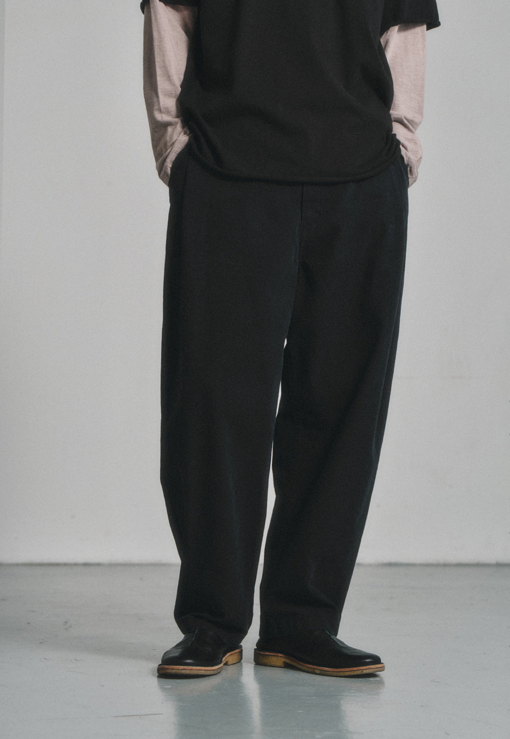 Art if acts - Cotton Side Tuck Curved Trousers (Black) product image 5 | TRAB K-Fashion Australia