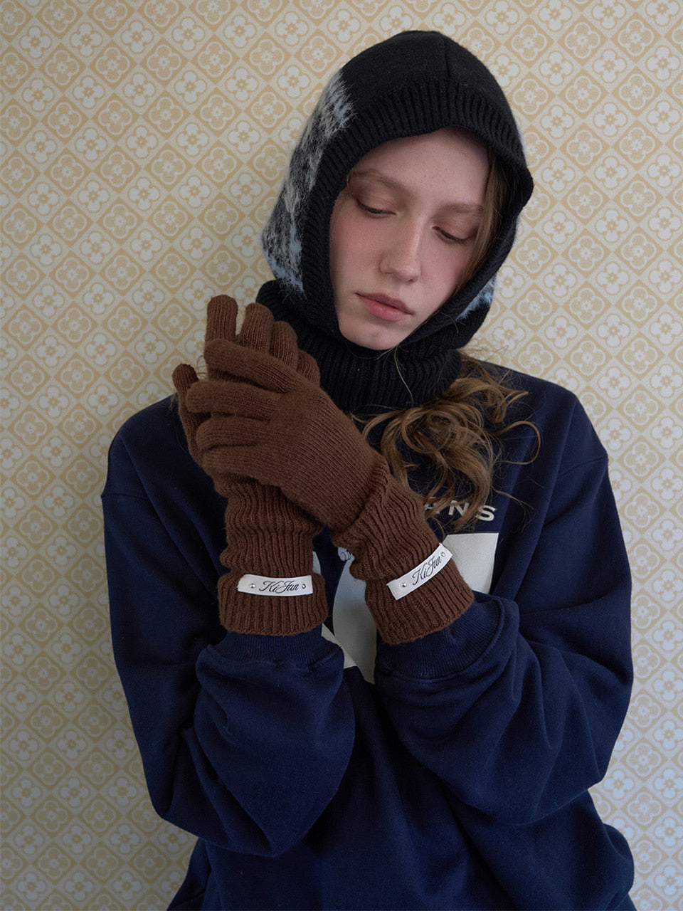 Kijun - Studded Logo Wool Gloves (6Colors) product image 8 | TRAB K-Fashion Australia
