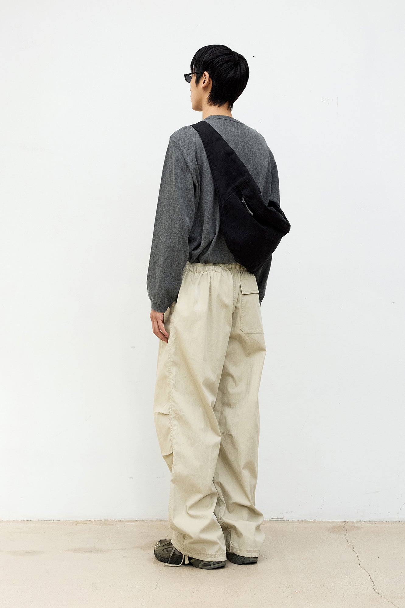 Coor - Light Cashmere-Blend Crewneck Sweater (Melange Gray) product image 4 | TRAB K-Fashion Australia