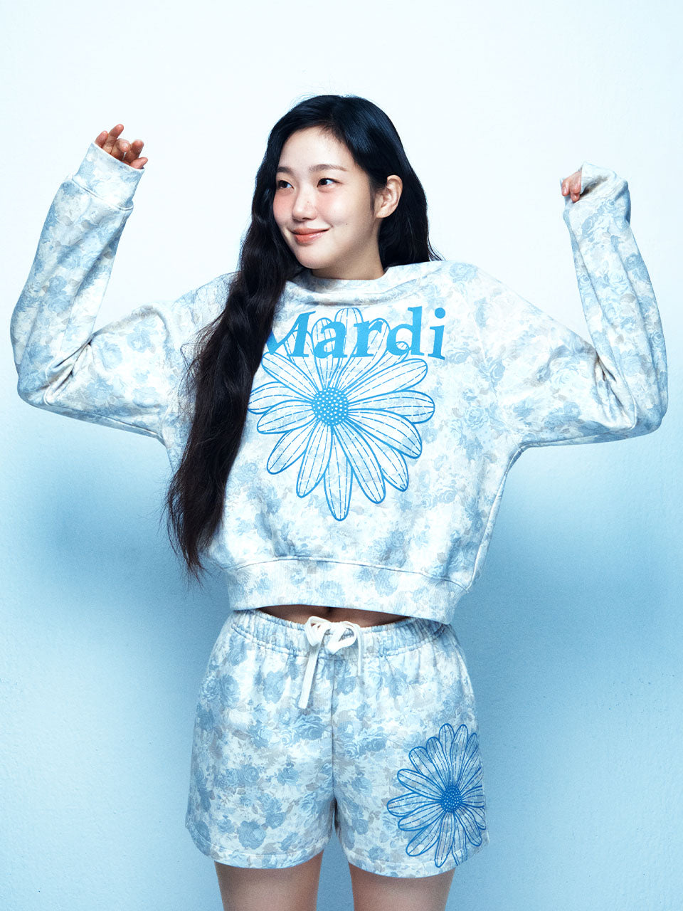 Mardi Mercredi - Sweatshirt Raglan Fleur Flowermardi (Beige Blue) product image 1 | TRAB K-Fashion Australia