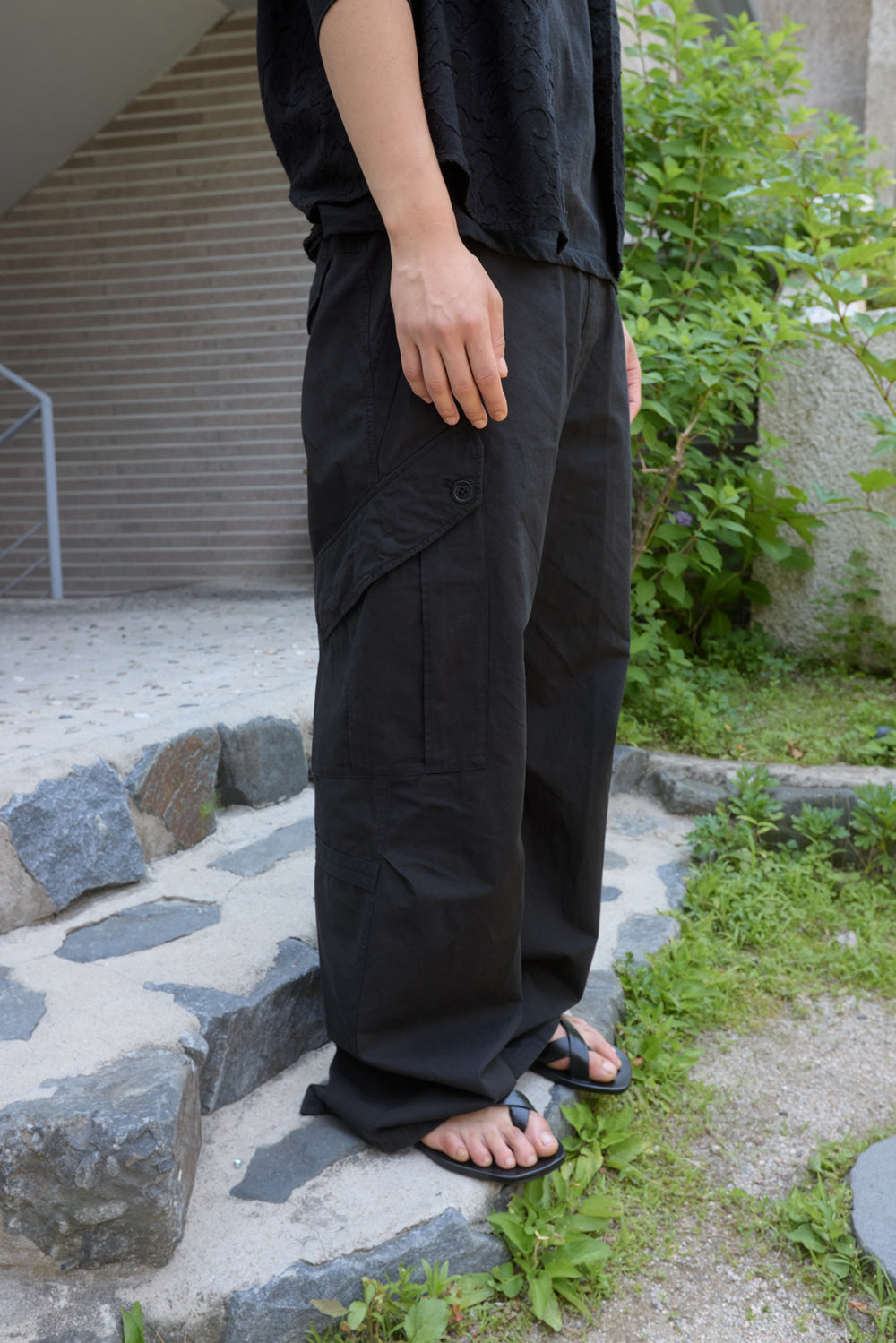 Hatchingroom - Curved Cargo Pants (Black) product image 9 | TRAB K-Fashion Australia