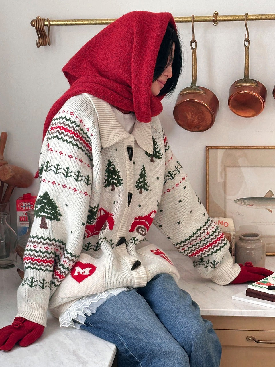 Margarin Fingers - Rose Embroidery Muffler (Red) product image 1 | TRAB K-Fashion Australia