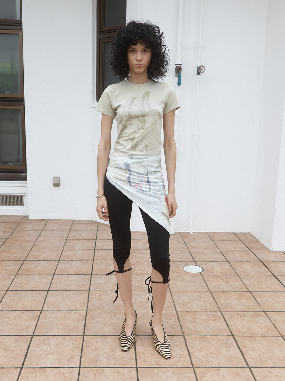 Kijun - Capri Leggings (Black) product image 6 | TRAB K-Fashion Australia