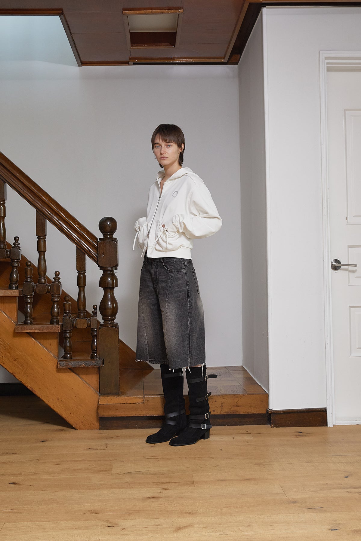 Matin Kim - Hem Point Bermuda Denim Pants (Charcoal) product image 8 | TRAB K-Fashion Australia