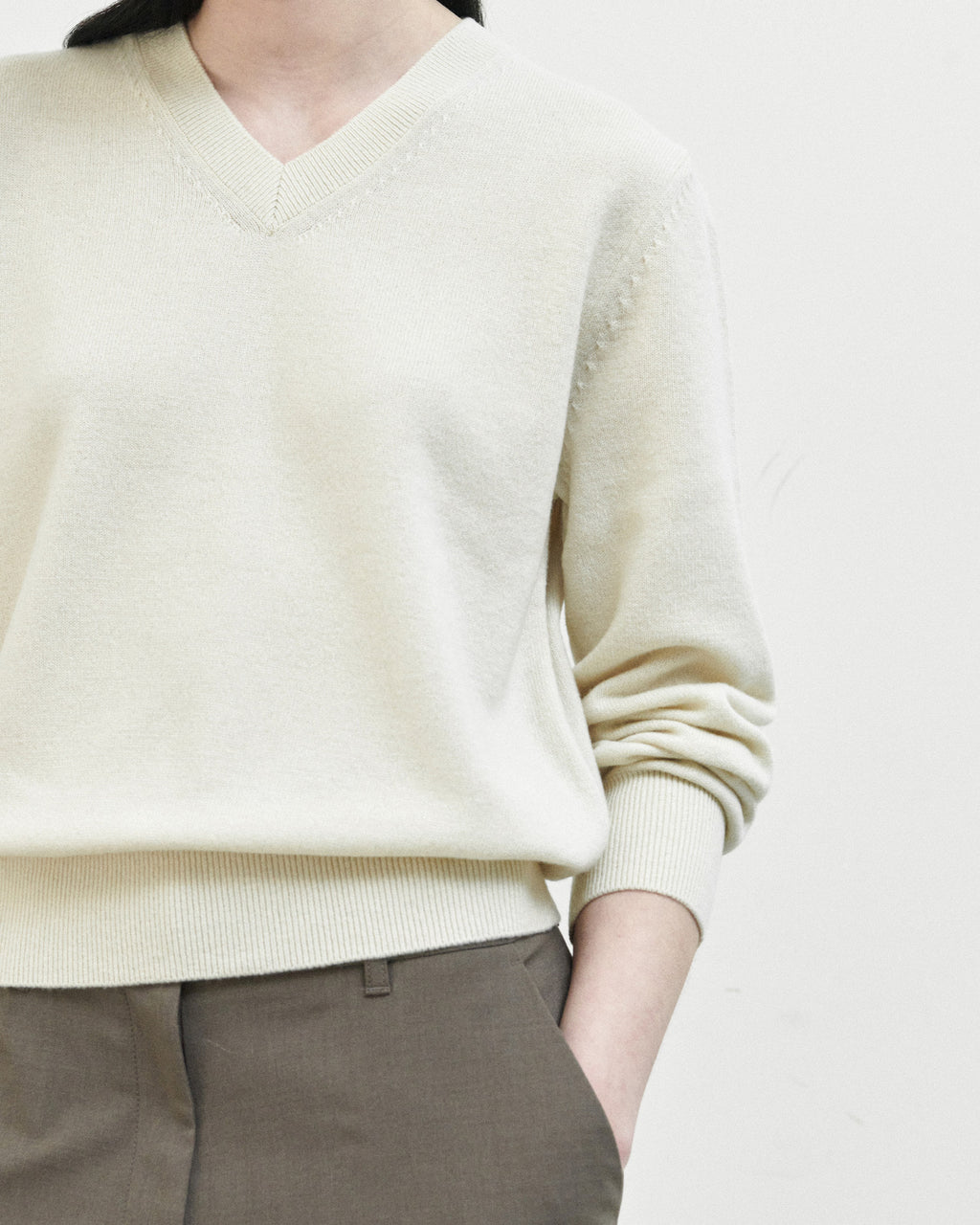 Brownyard - Extra Super Fine V Neck Knit (Ecru) product image 4 | TRAB K-Fashion Australia