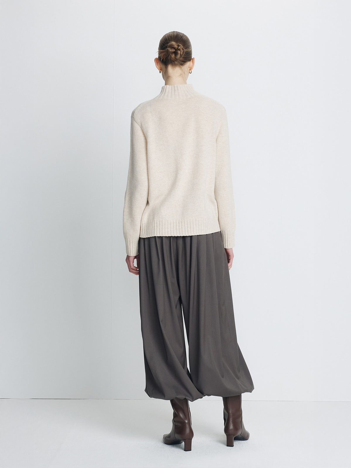 Tonywack - Wool Blend Oversiezed Turtleneck (Ecru/Beige) product image 4 | TRAB K-Fashion Australia
