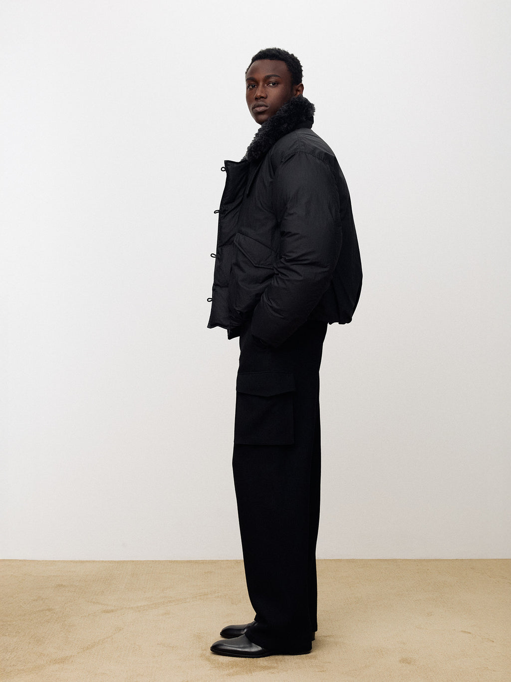 Tonywack - Shearling Collar Puffer Blouson (Black) product image 2 | TRAB K-Fashion Australia