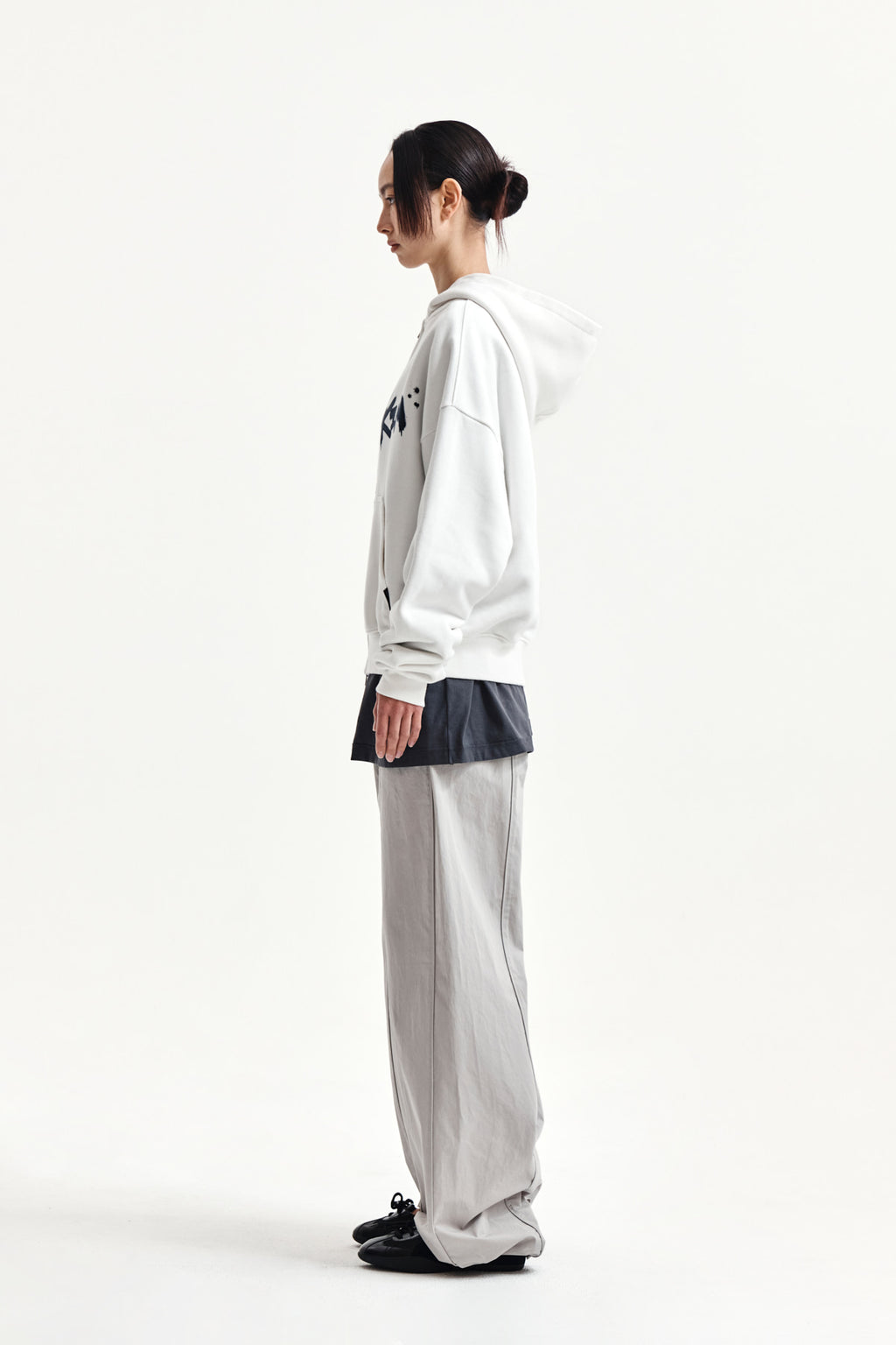 Matin Kim - Graffiti Logo Hoody Zip Up (White) product image 6 | TRAB K-Fashion Australia