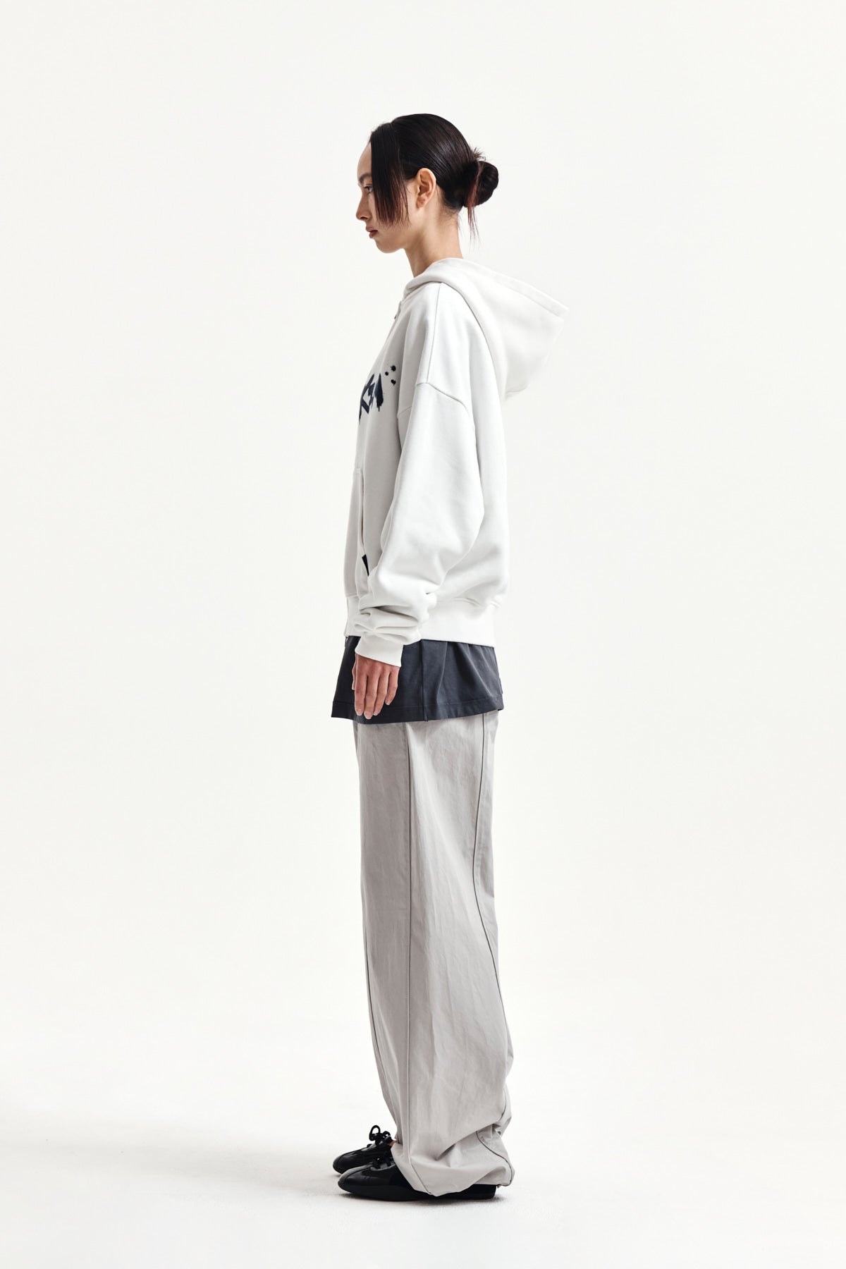 Matin Kim - Graffiti Logo Hoody Zip Up (White) product image 6 | TRAB K-Fashion Australia