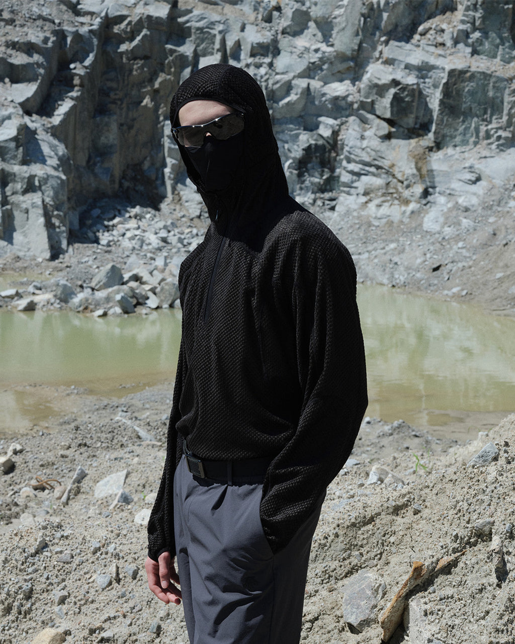 Eastlogue - Montane Waves Fleece Pullover (Black) product image 4 | TRAB K-Fashion Australia