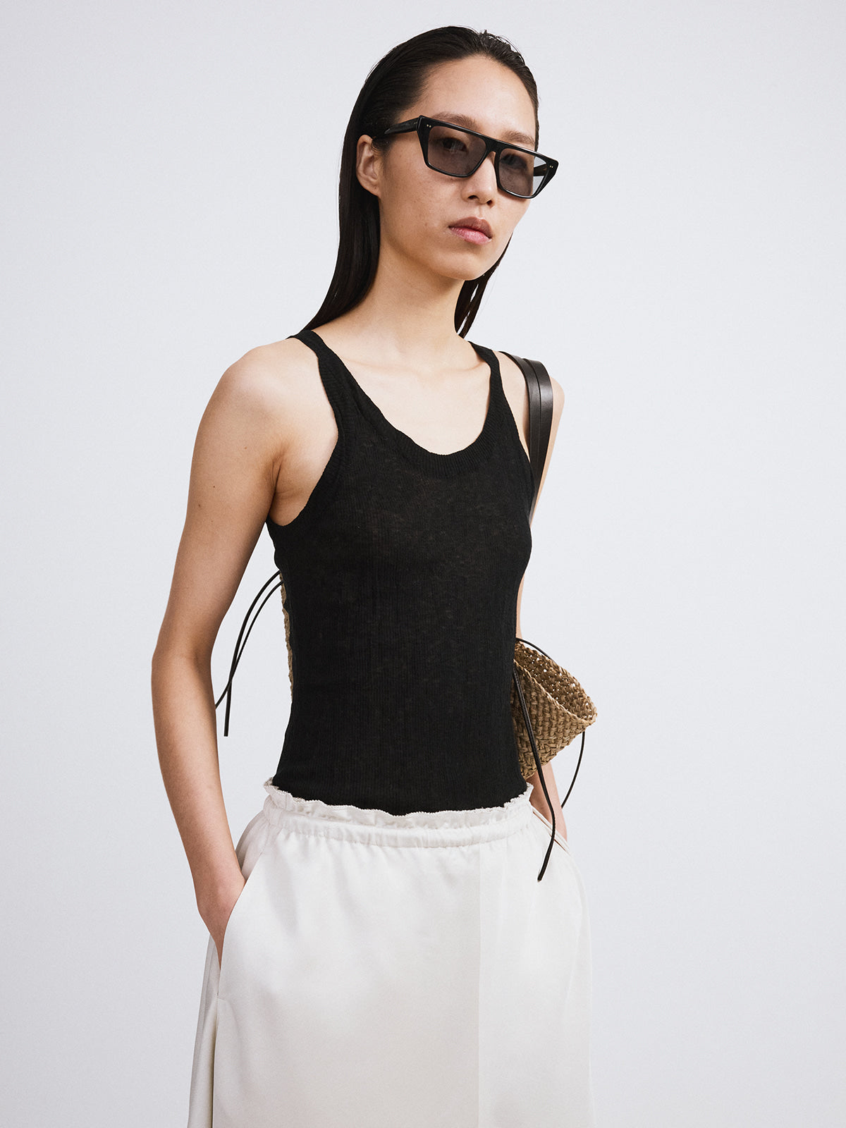 Recto - Crease Knit Tank Top (Black) product image 4 | TRAB K-Fashion Australia
