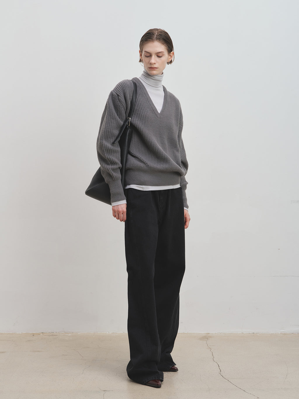 Tonywack - Merino Wool V-Neck Oversized Sweater (Grey) product image 2 | TRAB K-Fashion Australia