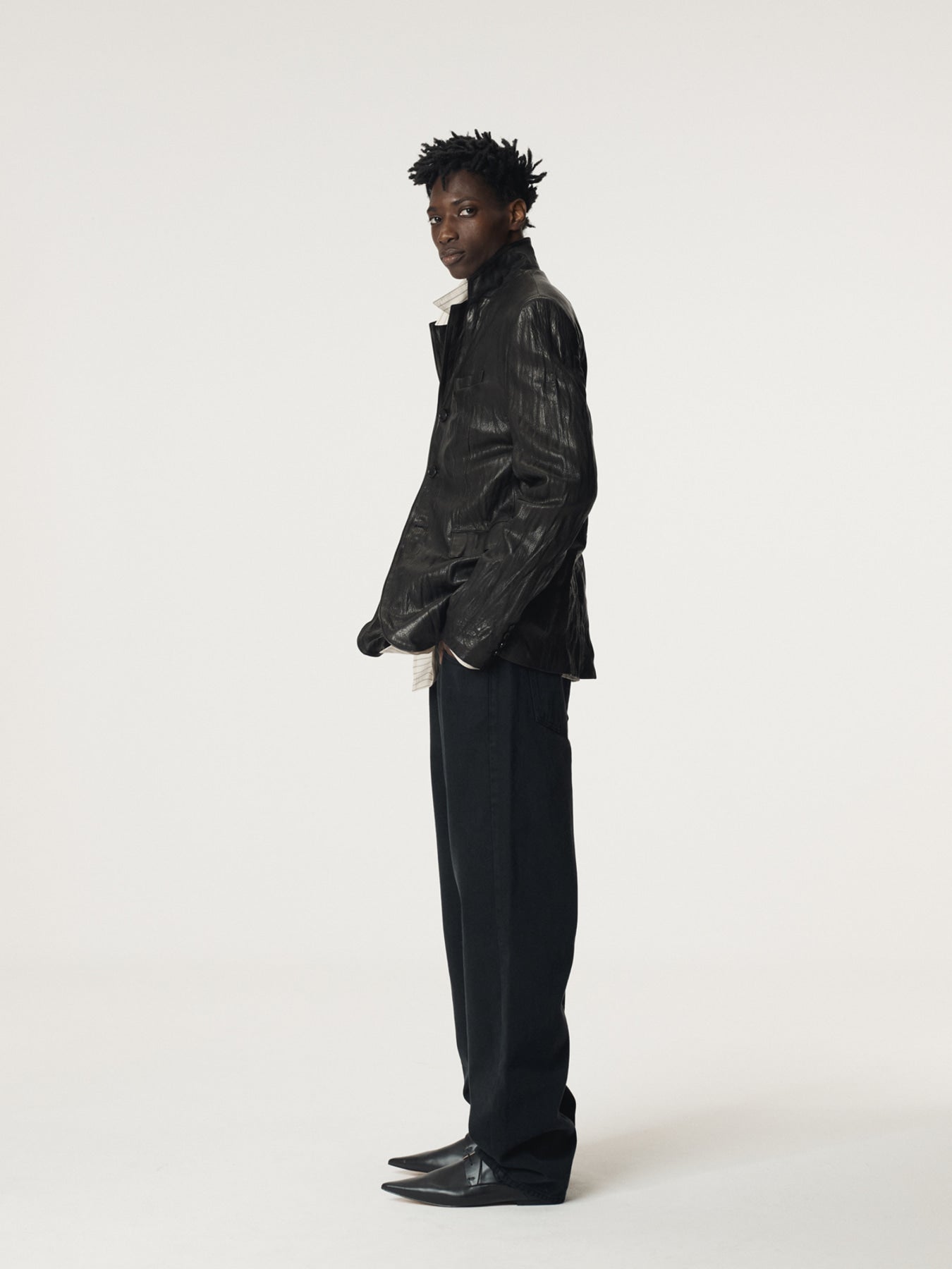 Recto - Loose Fit Denim Pants (Black) product image 3 | TRAB K-Fashion Australia