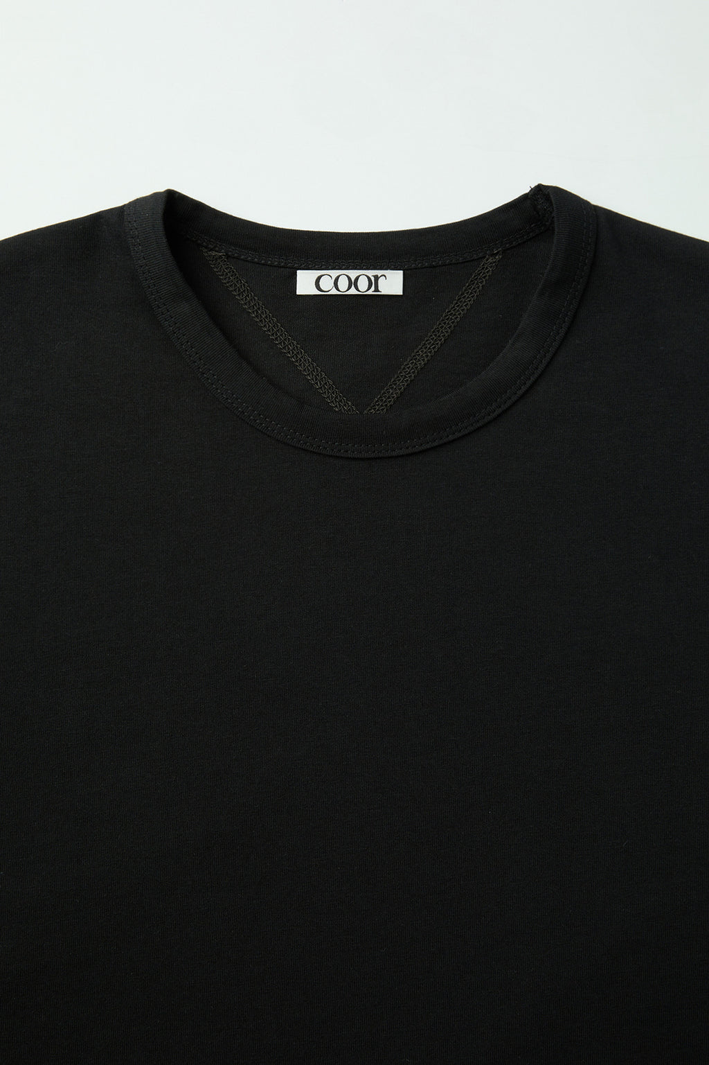 Coor - Chain Stitch Pointed Crop T-Shirt (Black) product image 5 | TRAB K-Fashion Australia