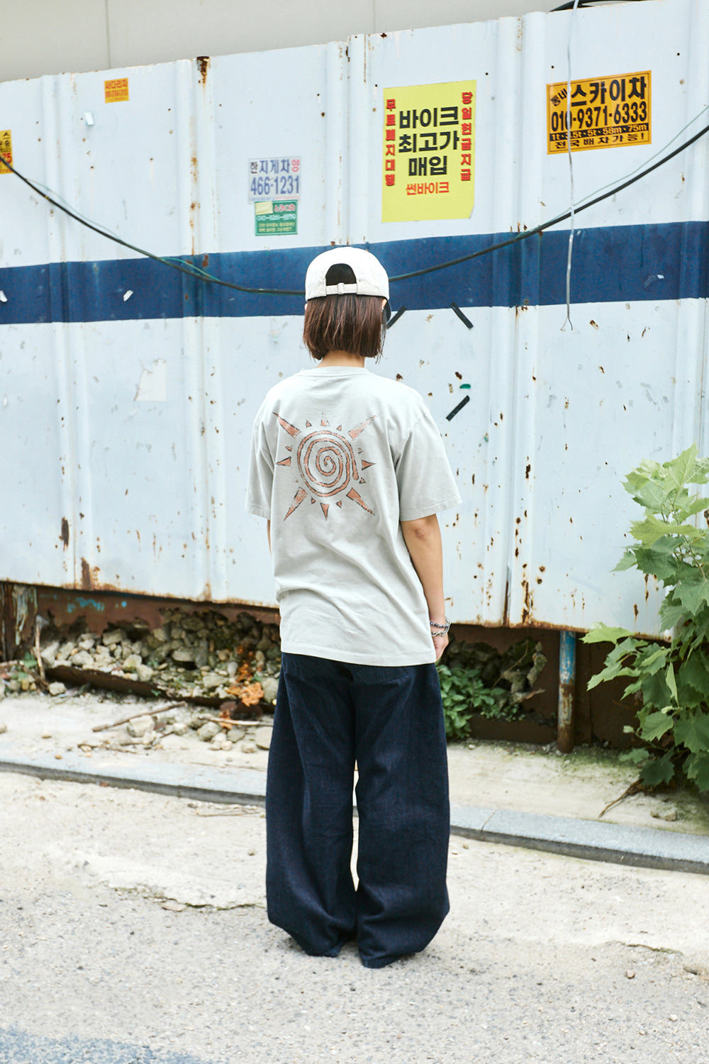 Hatchingroom - Kokopelli Tee (Grey) product image 9 | TRAB K-Fashion Australia