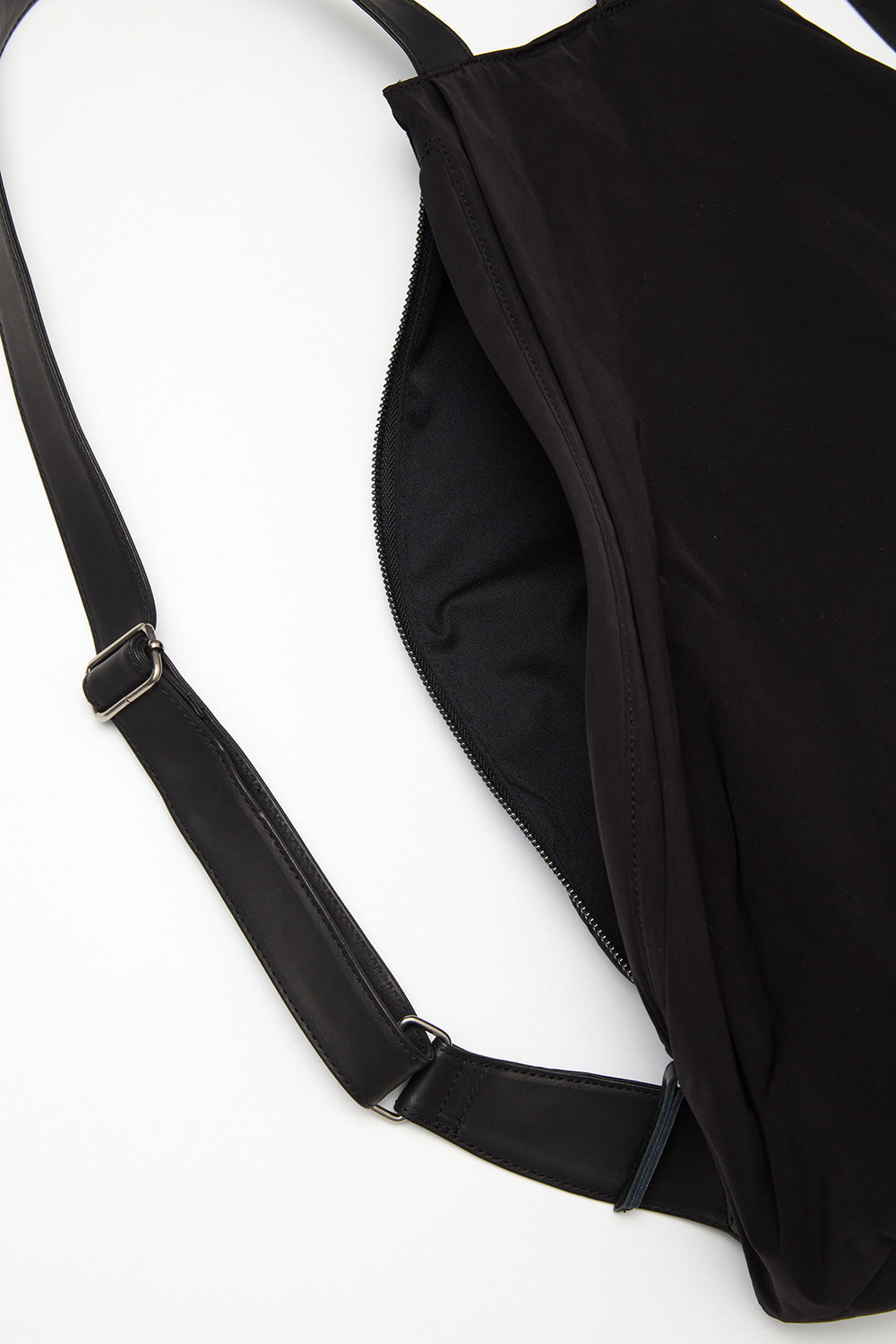 Hatchingroom - Flat Backpack (Black) product image 3 | TRAB K-Fashion Australia