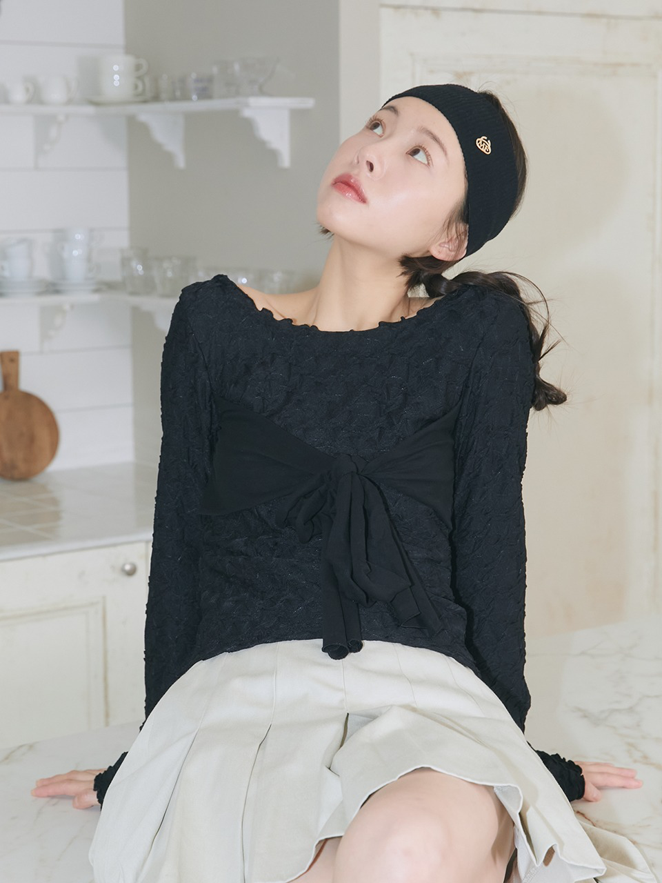 Margarin Fingers - Logo Pendant Headband (Black) product image 1 | TRAB K-Fashion Australia