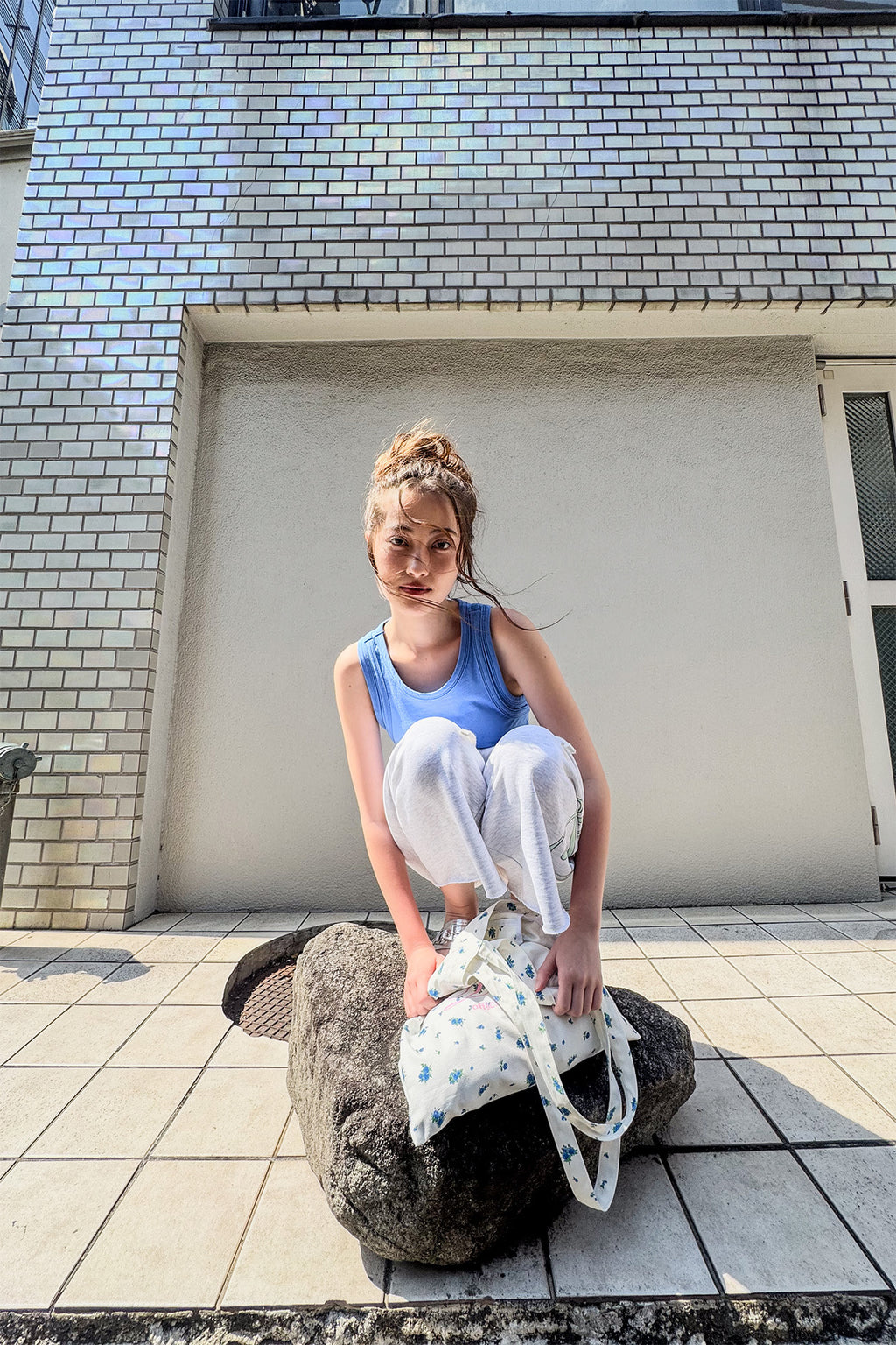 Deinet - Flower Shoulder Bag (White) product image 3 | TRAB K-Fashion Australia