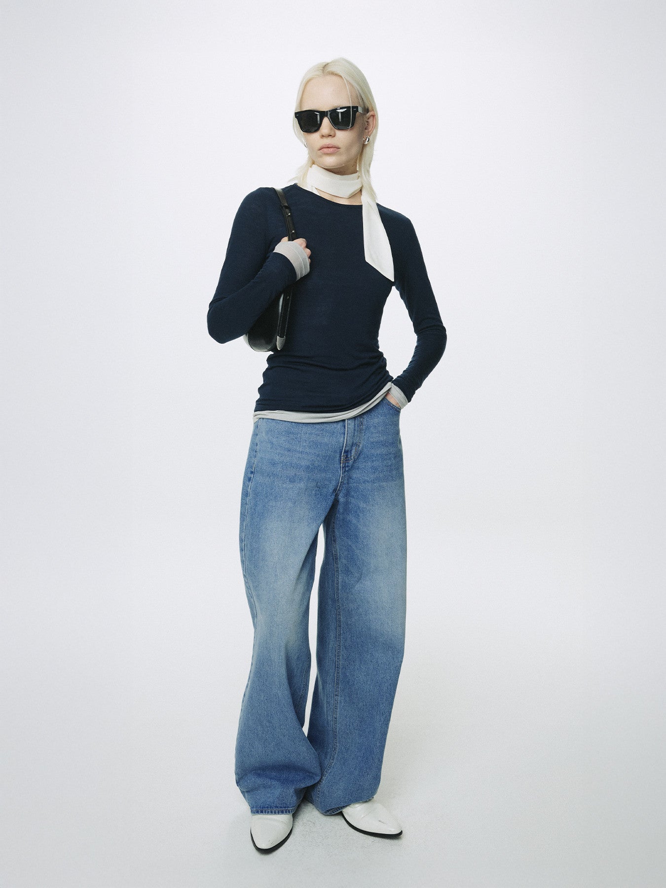 Tonywack - Wide-Leg Baggy Denim Jeans (Washed Blue) product image 3 | TRAB K-Fashion Australia