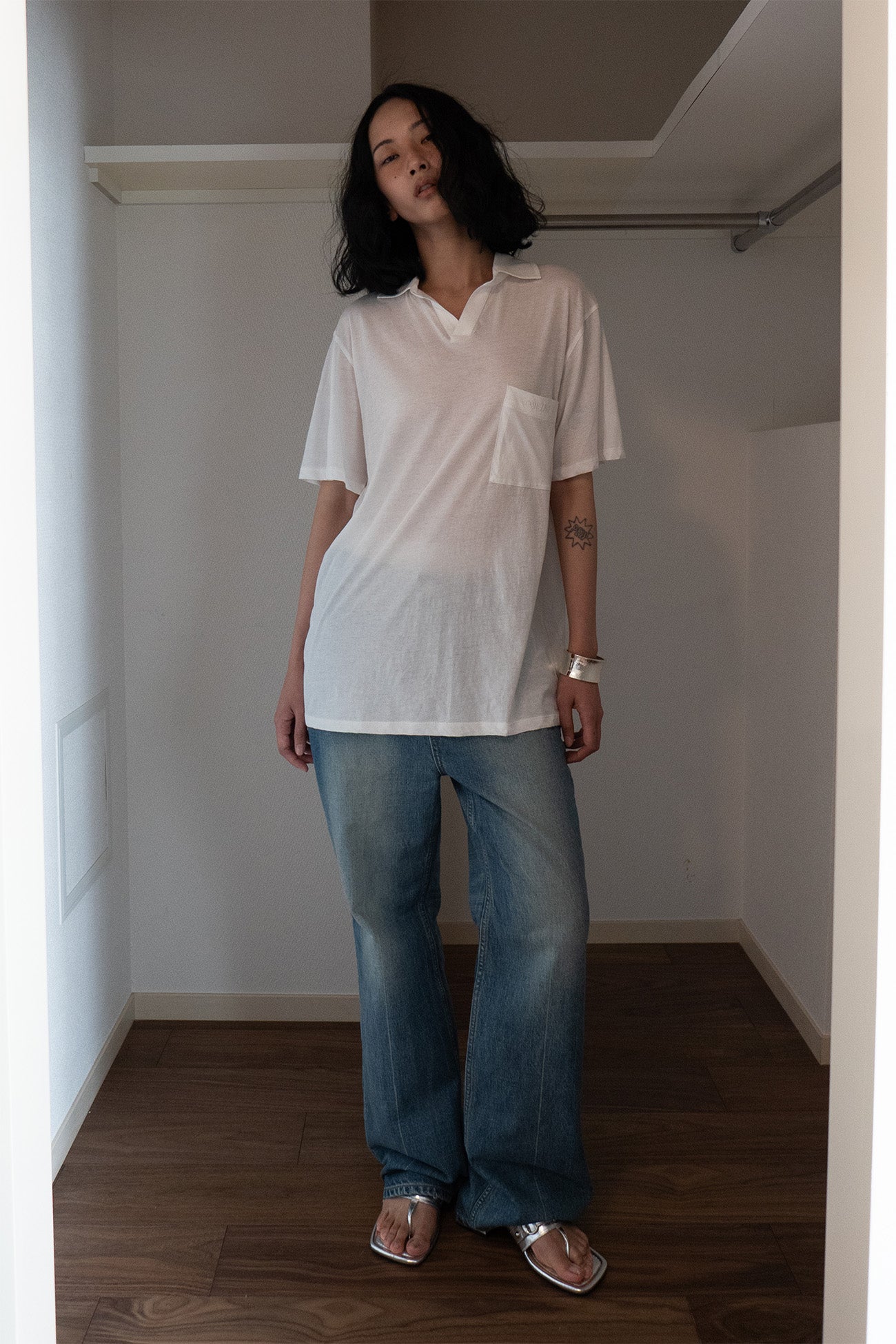 Deinet - Vintage Collar T-Shirt (White) product image 4 | TRAB K-Fashion Australia