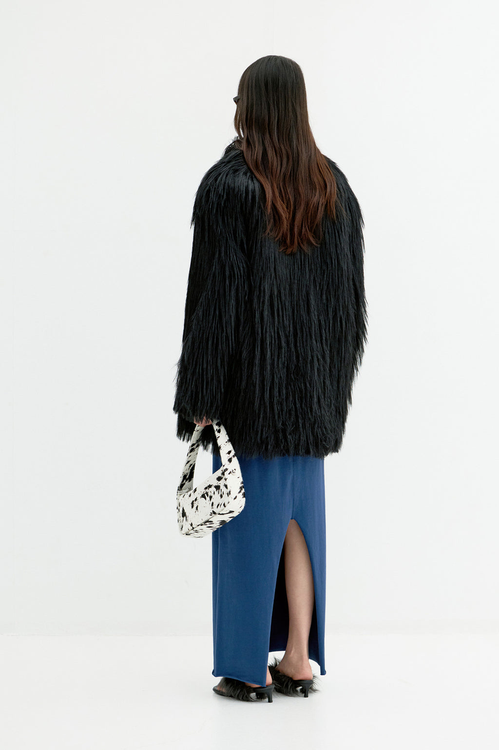Coor - Long Hair Faux Fur Coat (Black) product image 4 | TRAB K-Fashion Australia