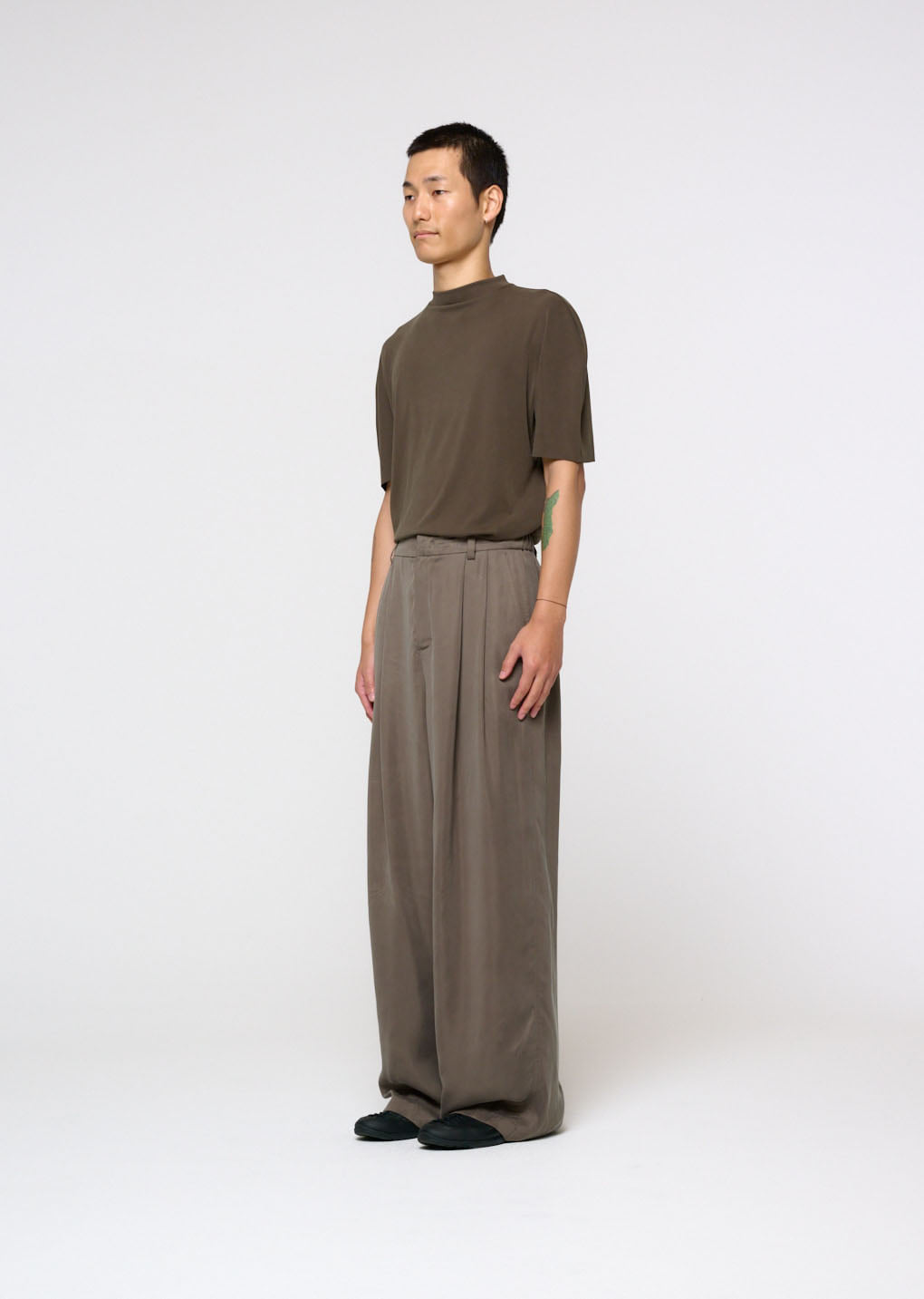 Amomento - [Pre-Order] Mock Neck Raglan T-shirt (Brown) product image 3 | TRAB K-Fashion Australia