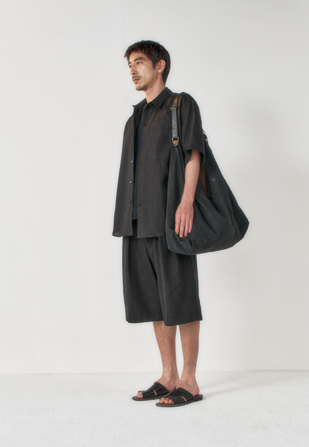 Art if acts - Linen Peddler Bag (Black) product image 3 | TRAB K-Fashion Australia